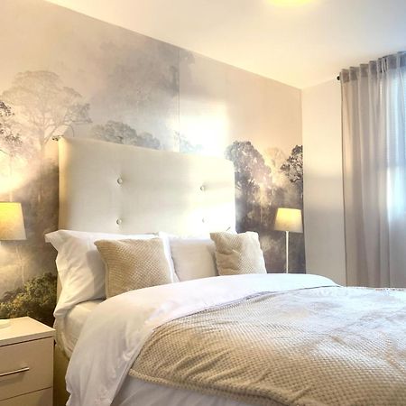 Large Stylish 3 Bedroom City Centre Apartment Free Secure Parking Ливърпул Екстериор снимка