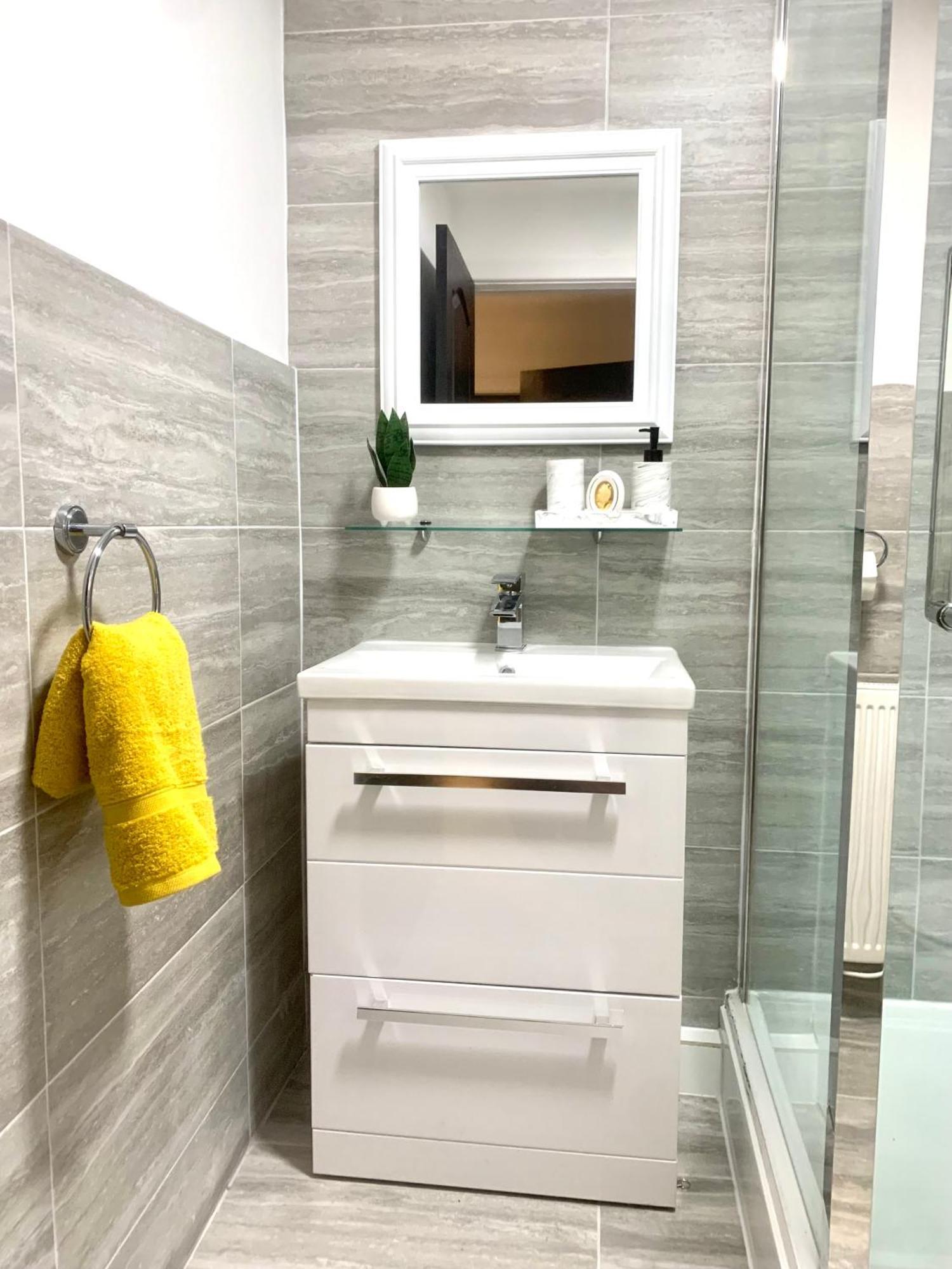 Large Stylish 3 Bedroom City Centre Apartment Free Secure Parking Ливърпул Екстериор снимка