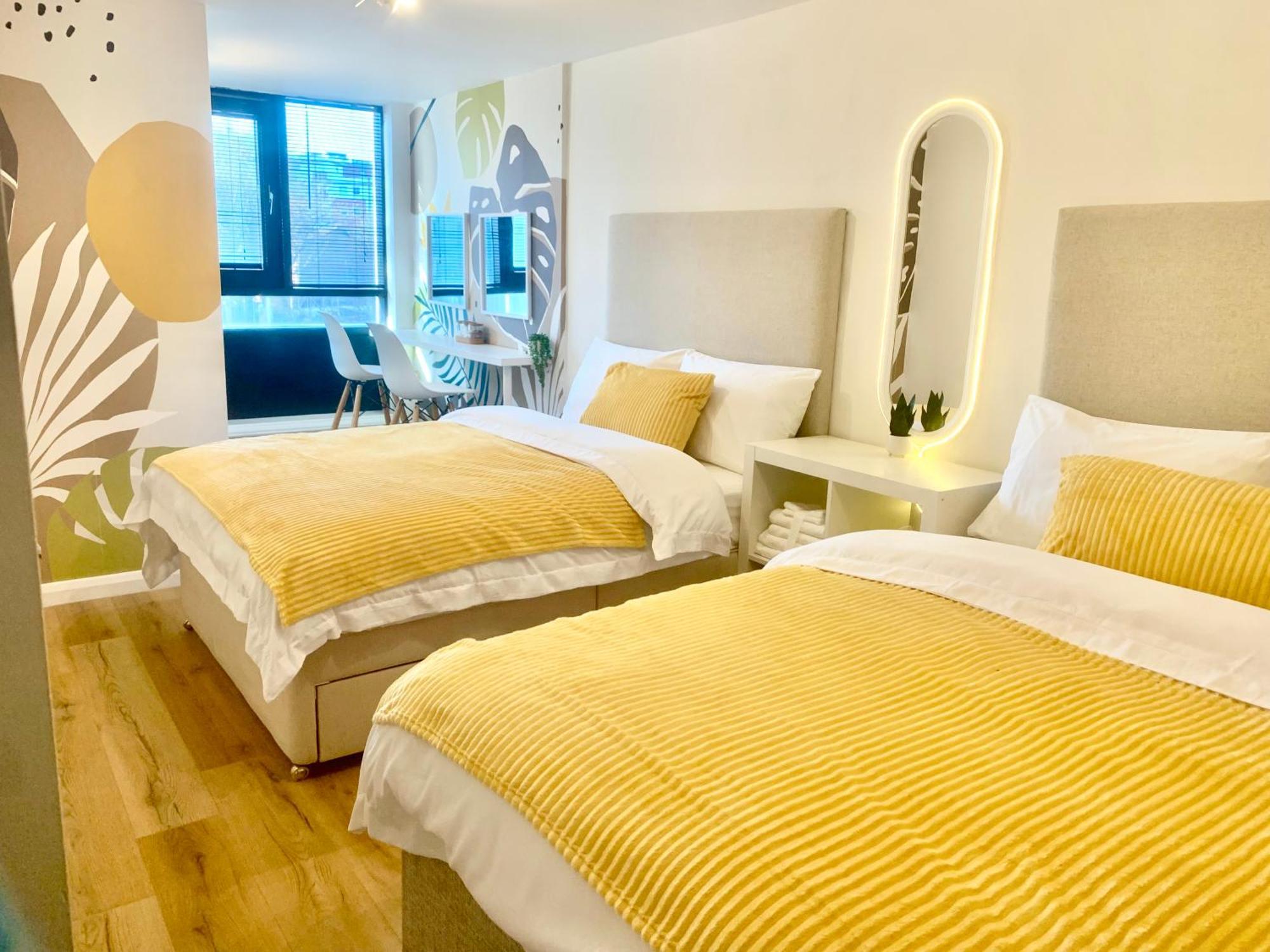Large Stylish 3 Bedroom City Centre Apartment Free Secure Parking Ливърпул Екстериор снимка